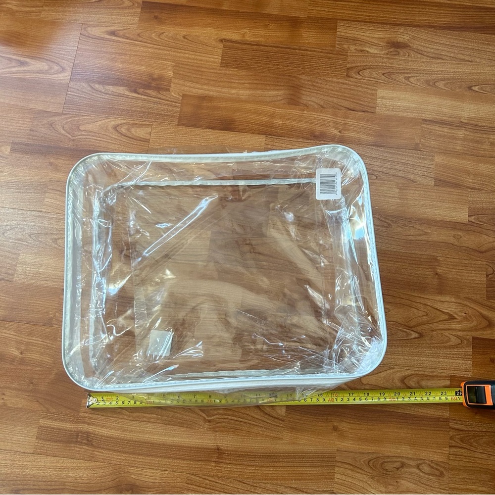 Free item: plastic case